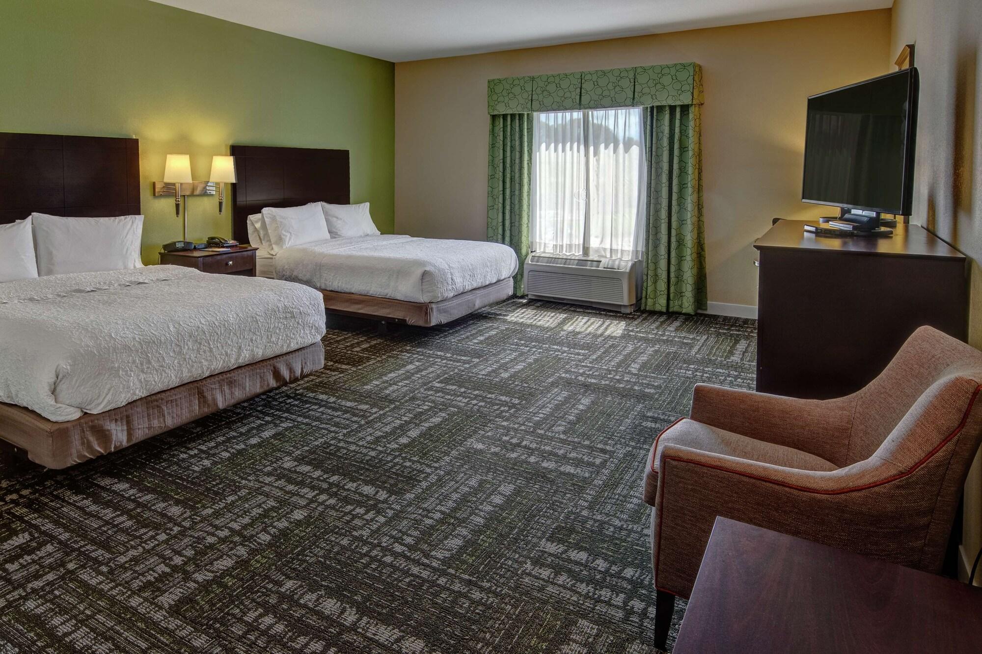 Hampton Inn Crossville Exterior photo